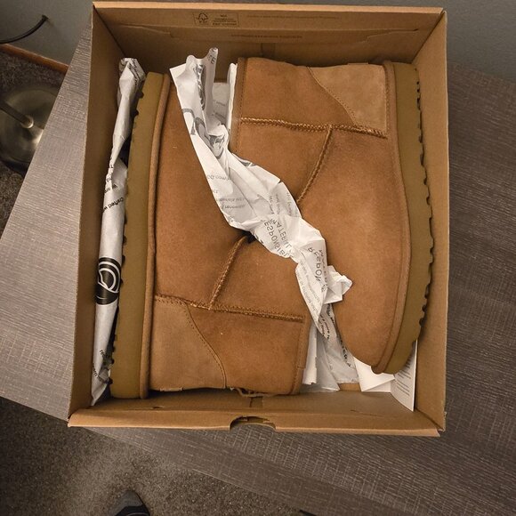 Ugg Women's Classic II Pull On Mini Boots Chestnut Size 10 - Picture 3 of 5